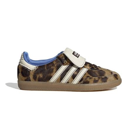 günstige adidas schuhe jungen|adidas schuhe damen leo print.